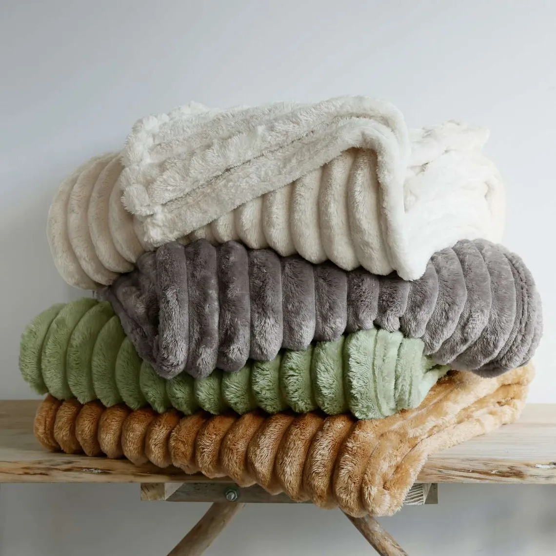 Plaid COTELE en polyester blanc écru  | 3 Suisses